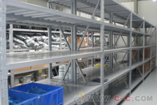 昆山華能貨架廠 專業(yè)供應(yīng)重型與中型貨架，整車免費(fèi)送貨安裝